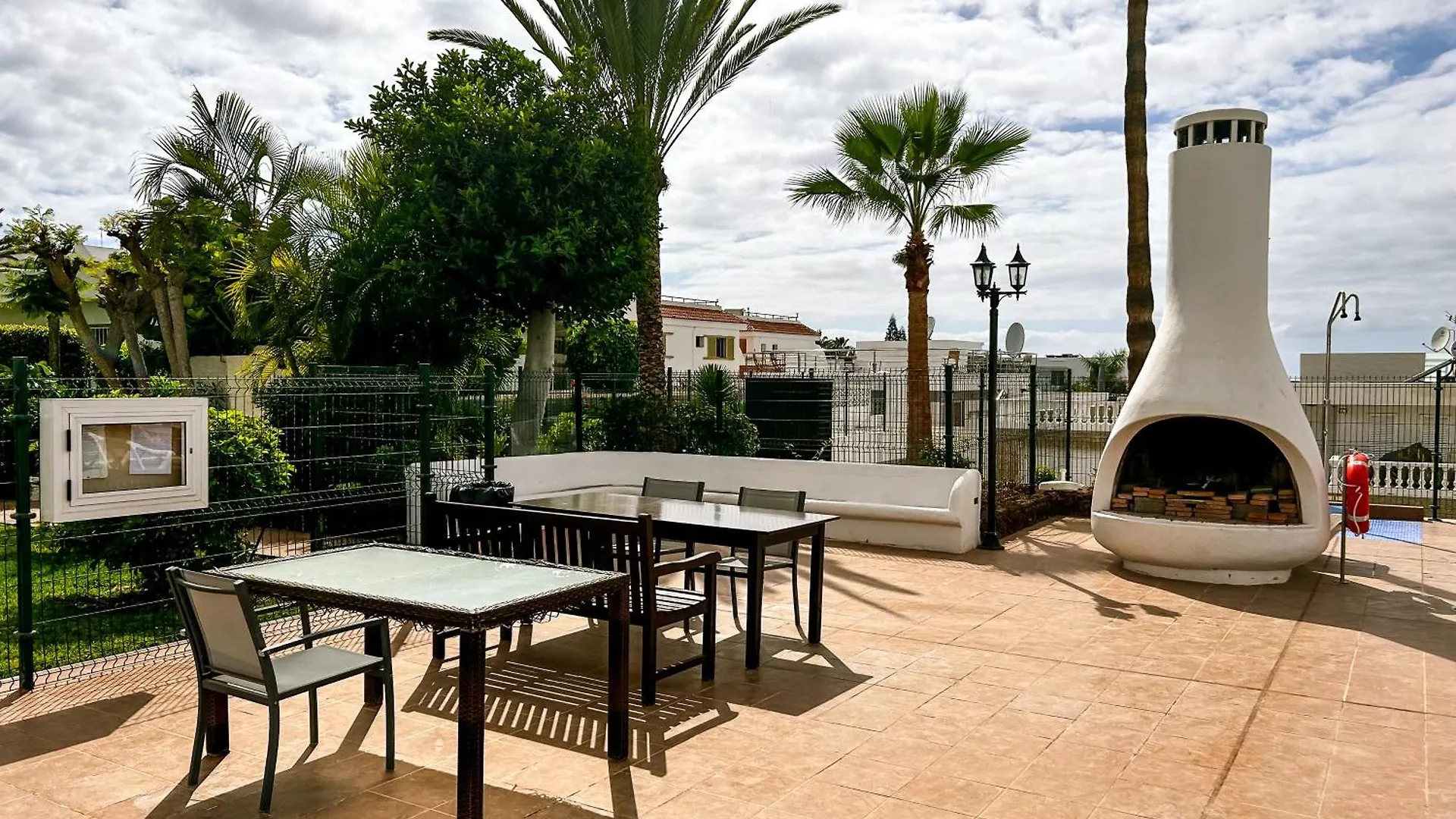 Apartmán Stunning Bungalow, Pool, Terrace, Beach! Se12 Costa Adeje