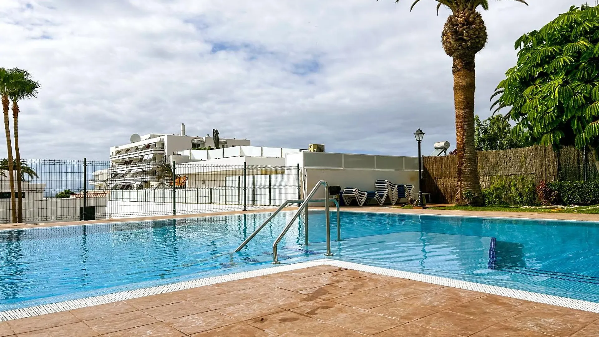 Stunning Bungalow, Pool, Terrace, Beach! Se12 Costa Adeje  Costa Adeje (Tenerife)
